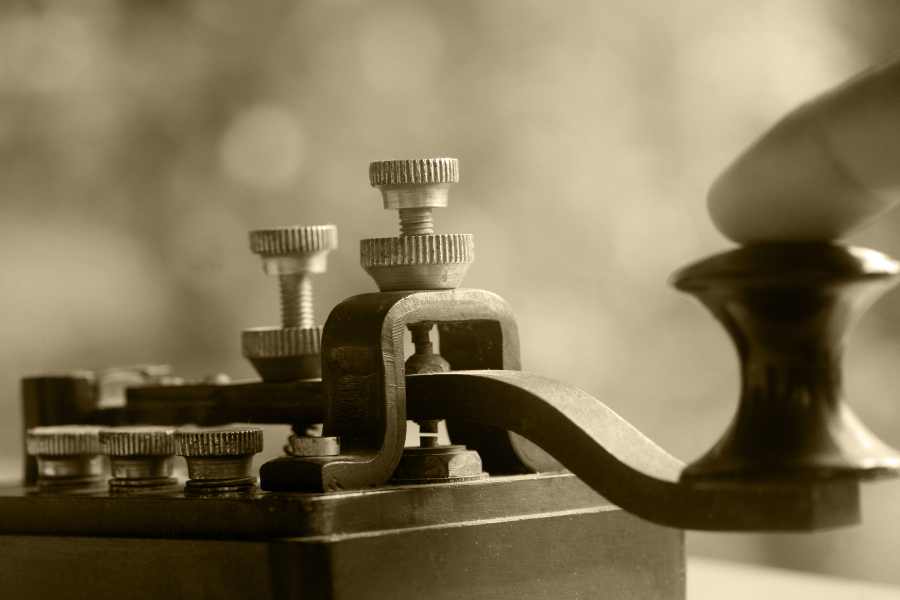 Telegrafía mágica: ¡la increíble historia del inventor del telégrafo!